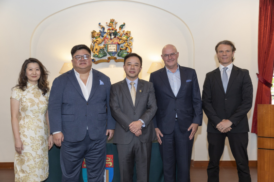 Group photo (from left): Ms Jia Liu, Senior Advisor, Tigillus Foundation Limited; Mr David Chang, Founder, Tigillus Foundation Limited; Professor Xiang Zhang, President and Vice-Chancellor, HKU; Mr Derek Gobel, Director, Tigillus Foundation Limited and Professor David Pomfret, Dean, Faculty of Arts, HKU